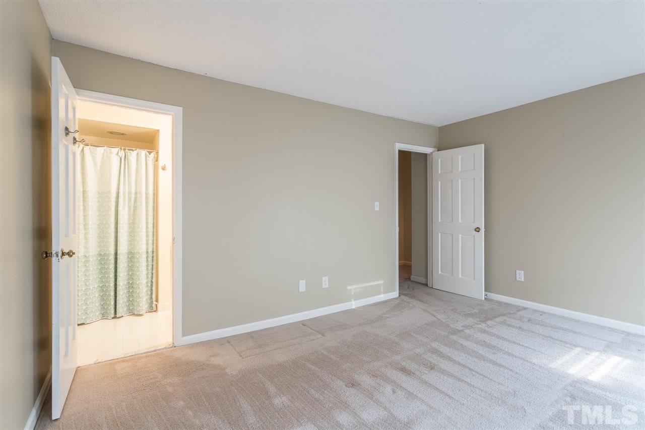 5621 Bridgetowne Way Raleigh, NC 27609 - Photo 17 of 26 Gallery Image 17