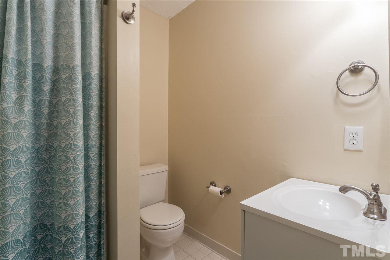 5621 Bridgetowne Way Raleigh, NC 27609 - Photo 18 of 26 Gallery Image 18