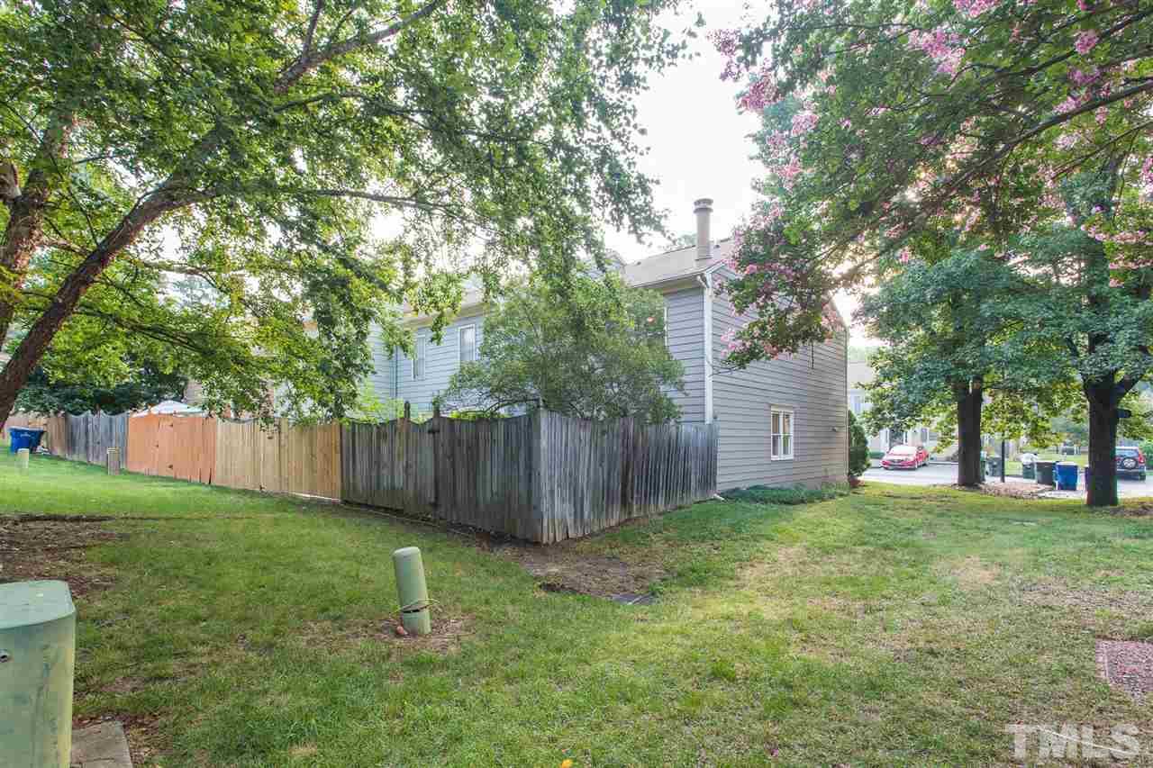5621 Bridgetowne Way Raleigh, NC 27609 - Photo 19 of 26 Gallery Image 19