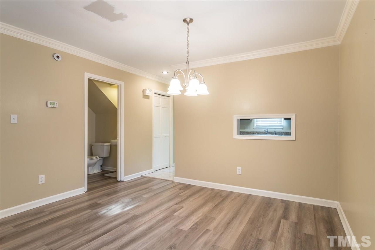 5621 Bridgetowne Way Raleigh, NC 27609 - Photo 5 of 26 Gallery Image 5