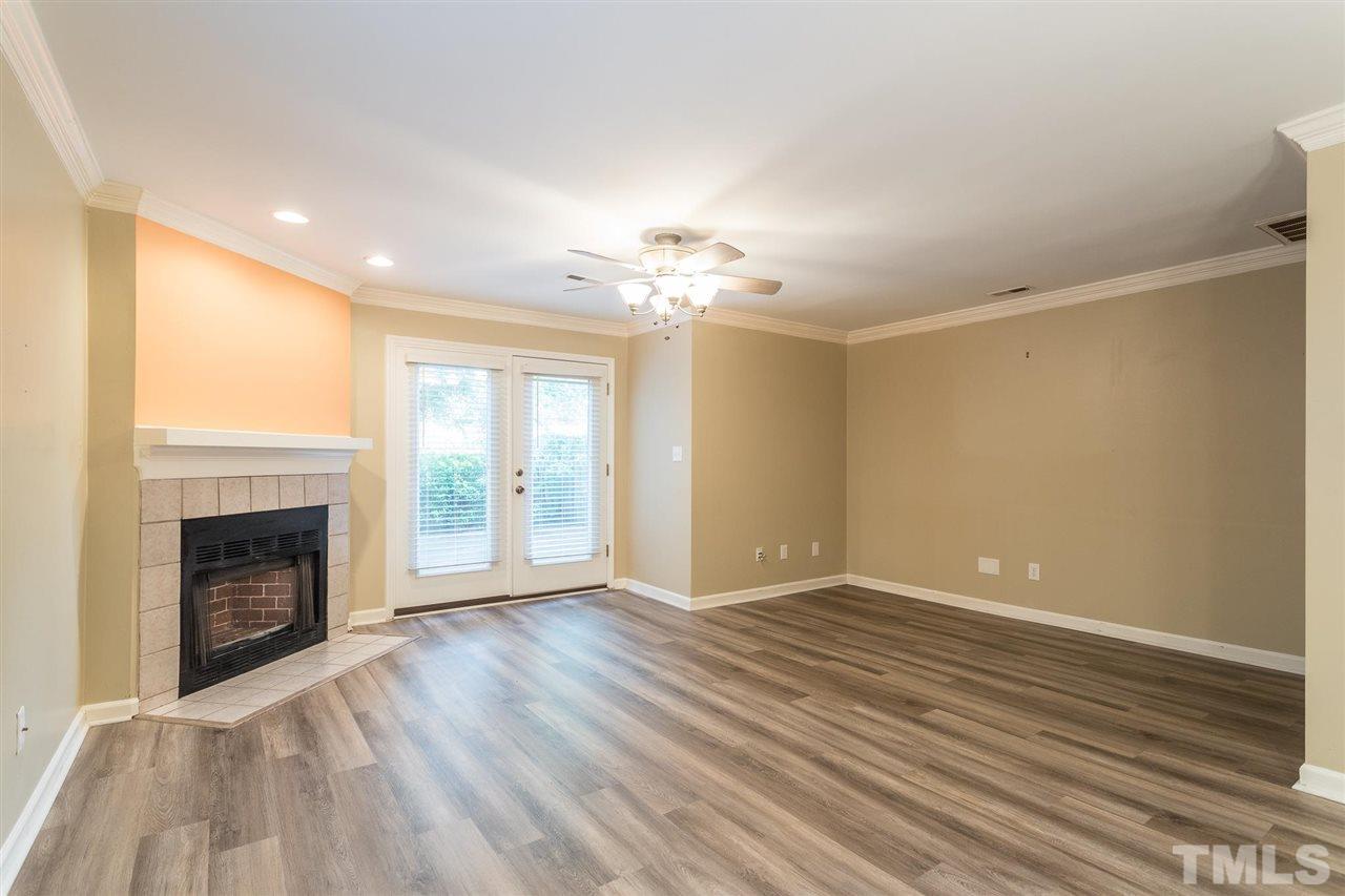 5621 Bridgetowne Way Raleigh, NC 27609 - Photo 6 of 26 Gallery Image 6