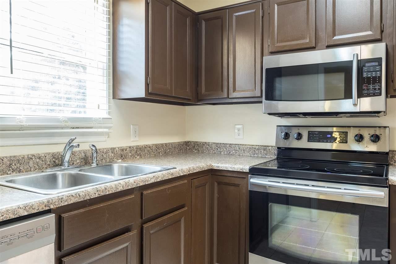 5621 Bridgetowne Way Raleigh, NC 27609 - Photo 10 of 26 Gallery Image 10