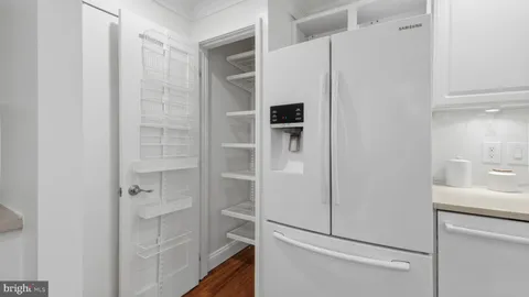 $789,999 | 4924 Sentinel Drive, Unit 2405, Bethesda, MD 20816