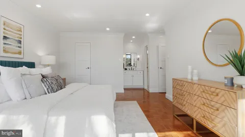 $789,999 | 4924 Sentinel Drive, Unit 2405, Bethesda, MD 20816