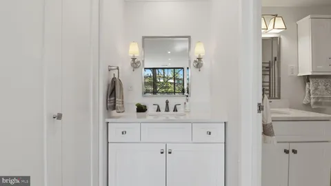 $789,999 | 4924 Sentinel Drive, Unit 2405, Bethesda, MD 20816