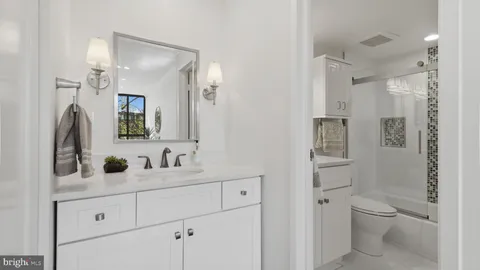 $789,999 | 4924 Sentinel Drive, Unit 2405, Bethesda, MD 20816