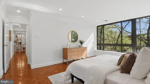 $789,999 | 4924 Sentinel Drive, Unit 2405, Bethesda, MD 20816