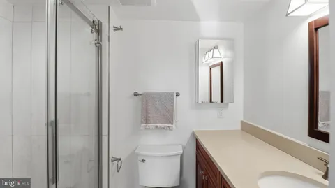 $789,999 | 4924 Sentinel Drive, Unit 2405, Bethesda, MD 20816