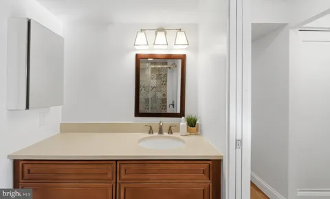 $789,999 | 4924 Sentinel Drive, Unit 2405, Bethesda, MD 20816