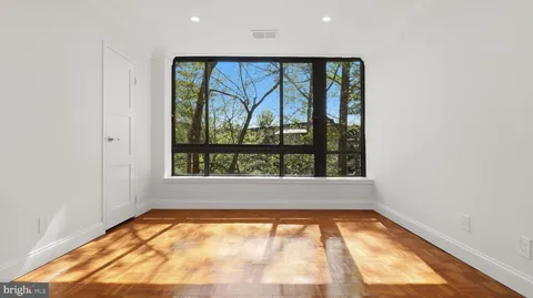 $789,999 | 4924 Sentinel Drive, Unit 2405, Bethesda, MD 20816