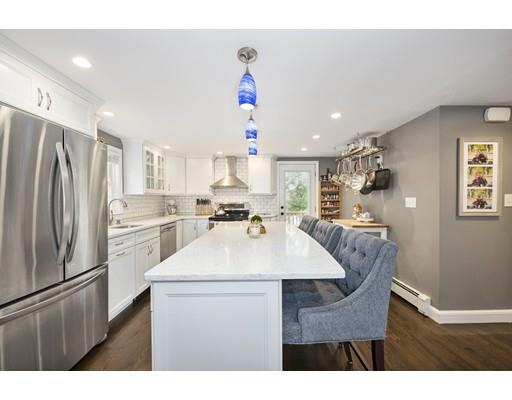 86 Upton Street Quincy, MA 02169 - Photo 3 of 27