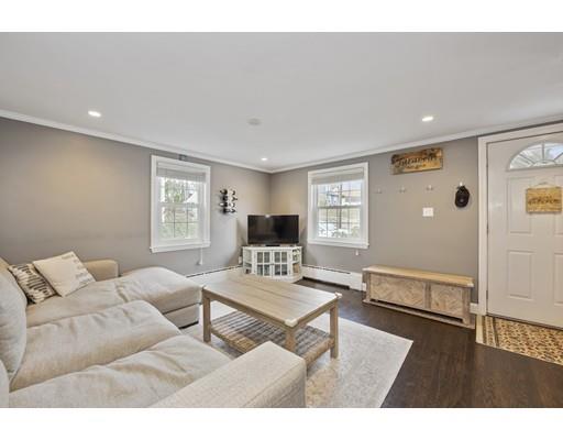 86 Upton Street Quincy, MA 02169 - Photo 7 of 27