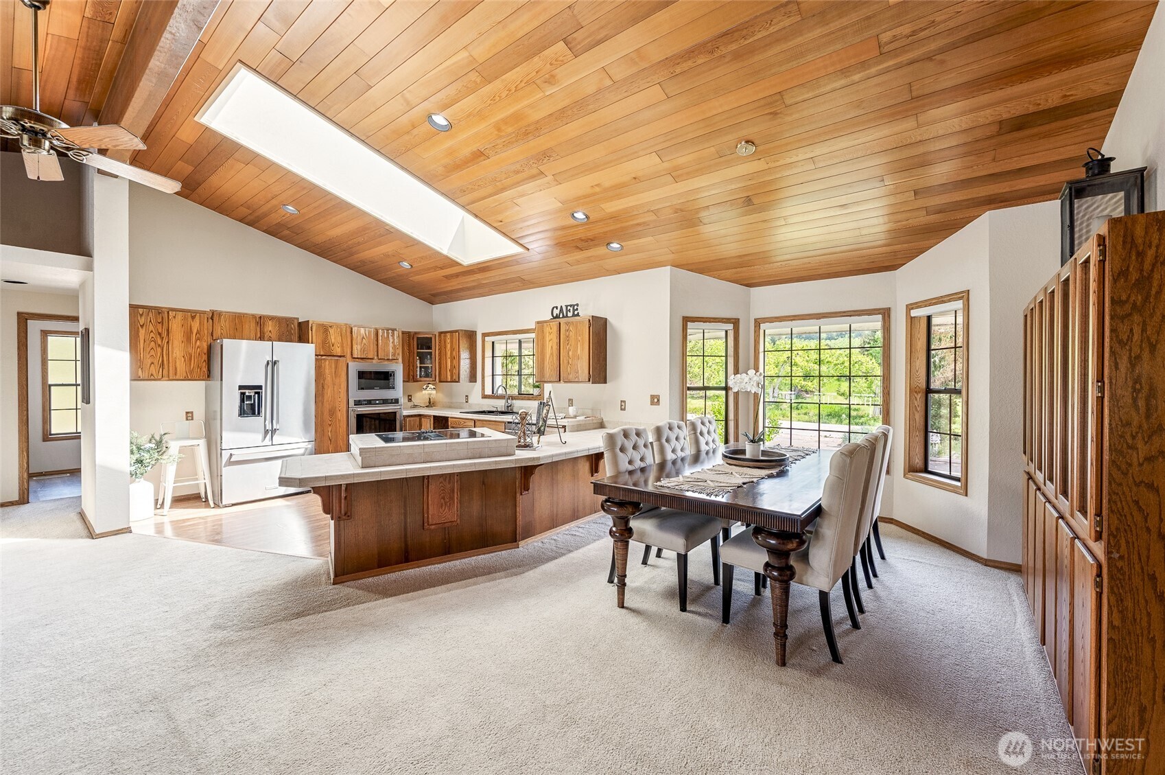 9656 North Road Peshastin, WA 98847 - Photo 16 of 40 a dining room with furniture and window