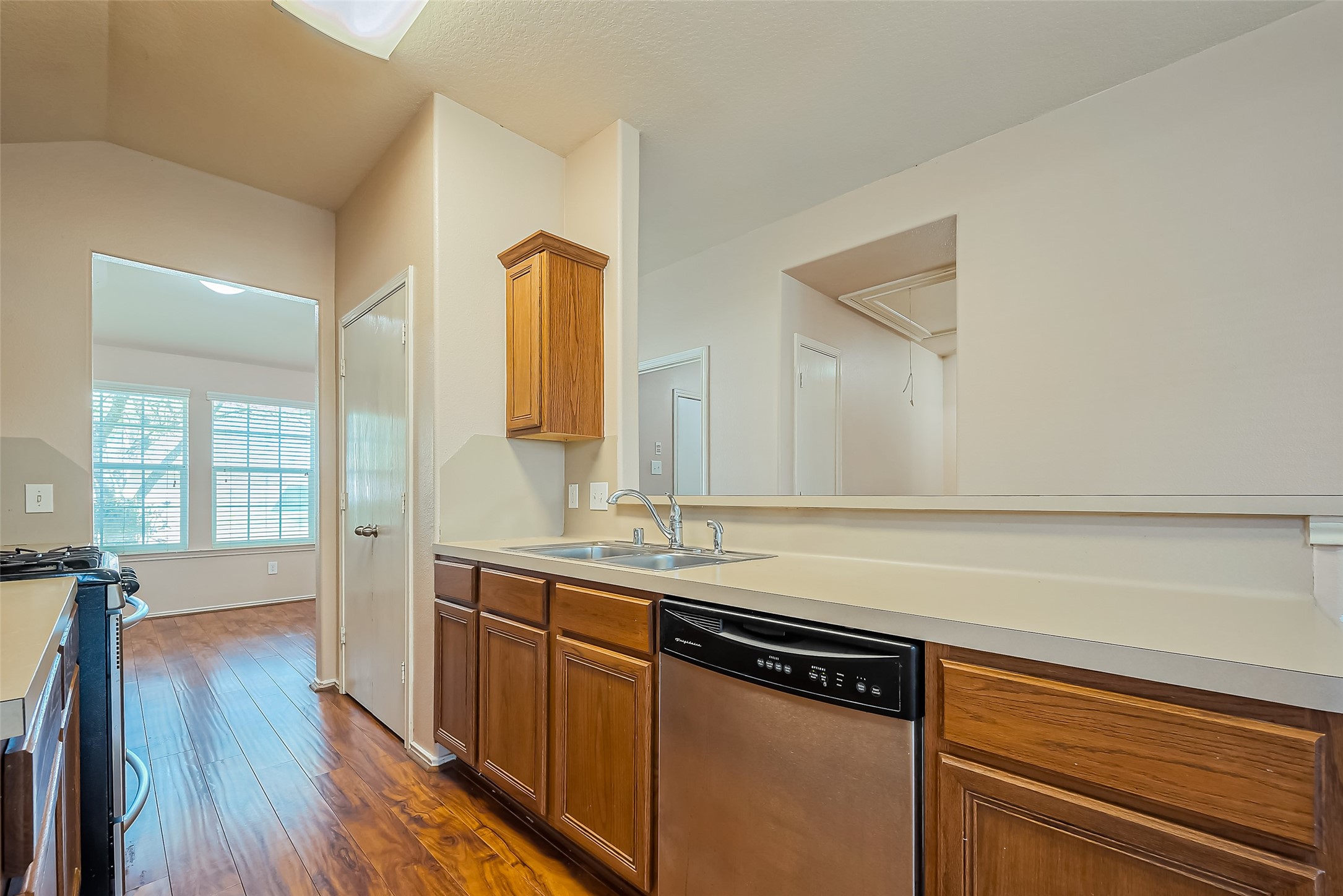 3611 Apache Meadows Drive Baytown, TX 77521 - Photo 6 of 23