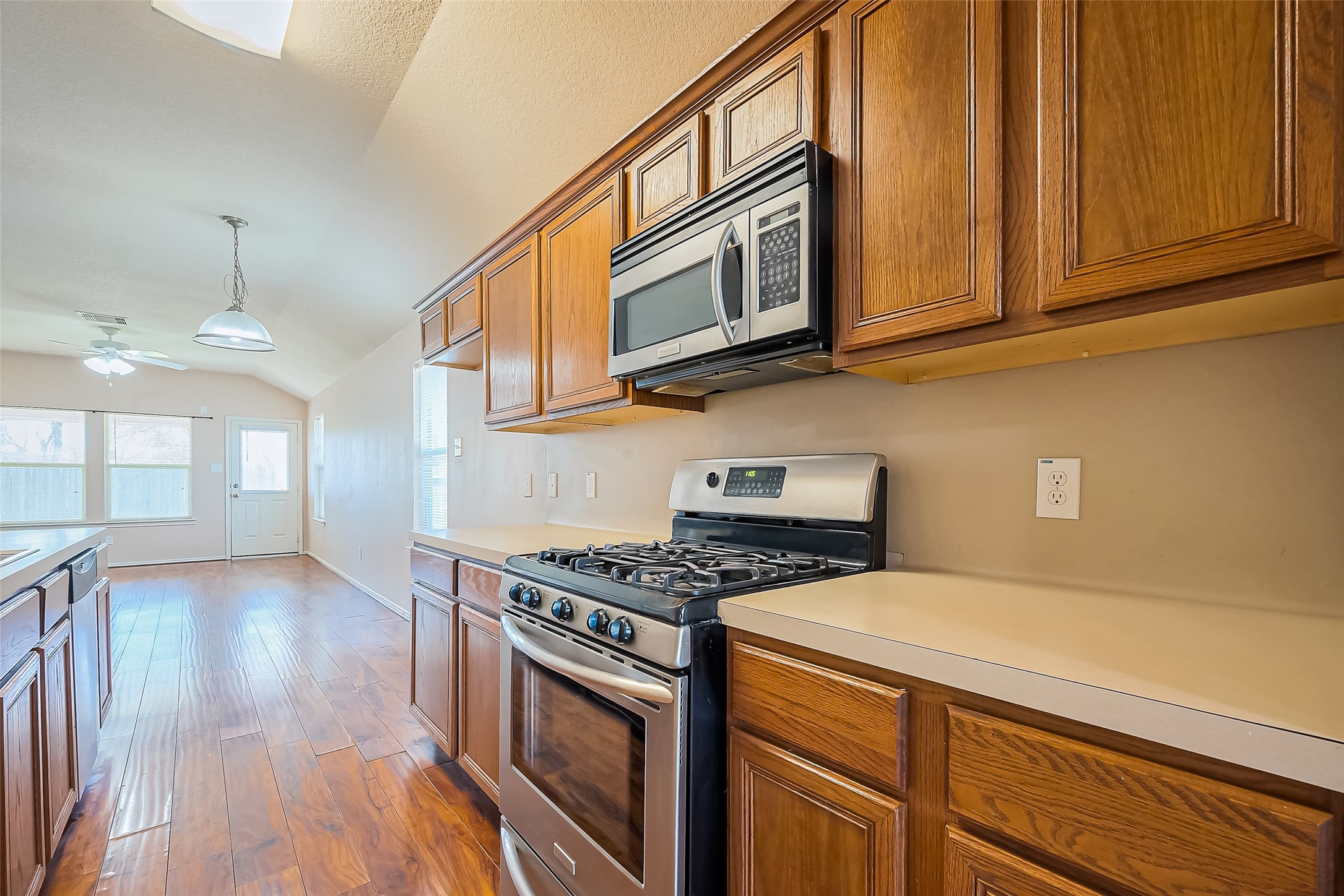 3611 Apache Meadows Drive Baytown, TX 77521 - Photo 7 of 23