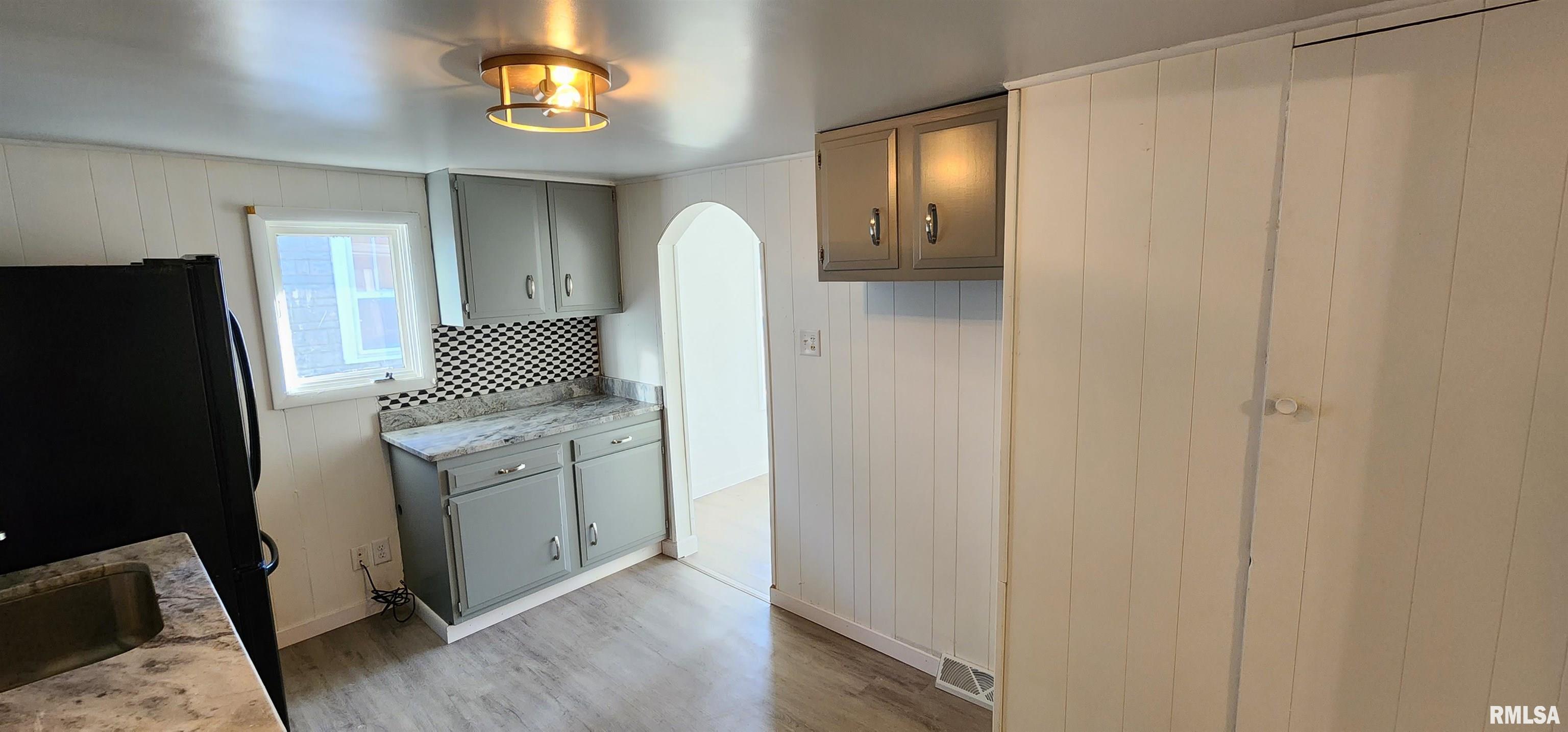 2608 South Pasfield Street Springfield, IL 62704 - Photo 12 of 25 Gallery Image 12