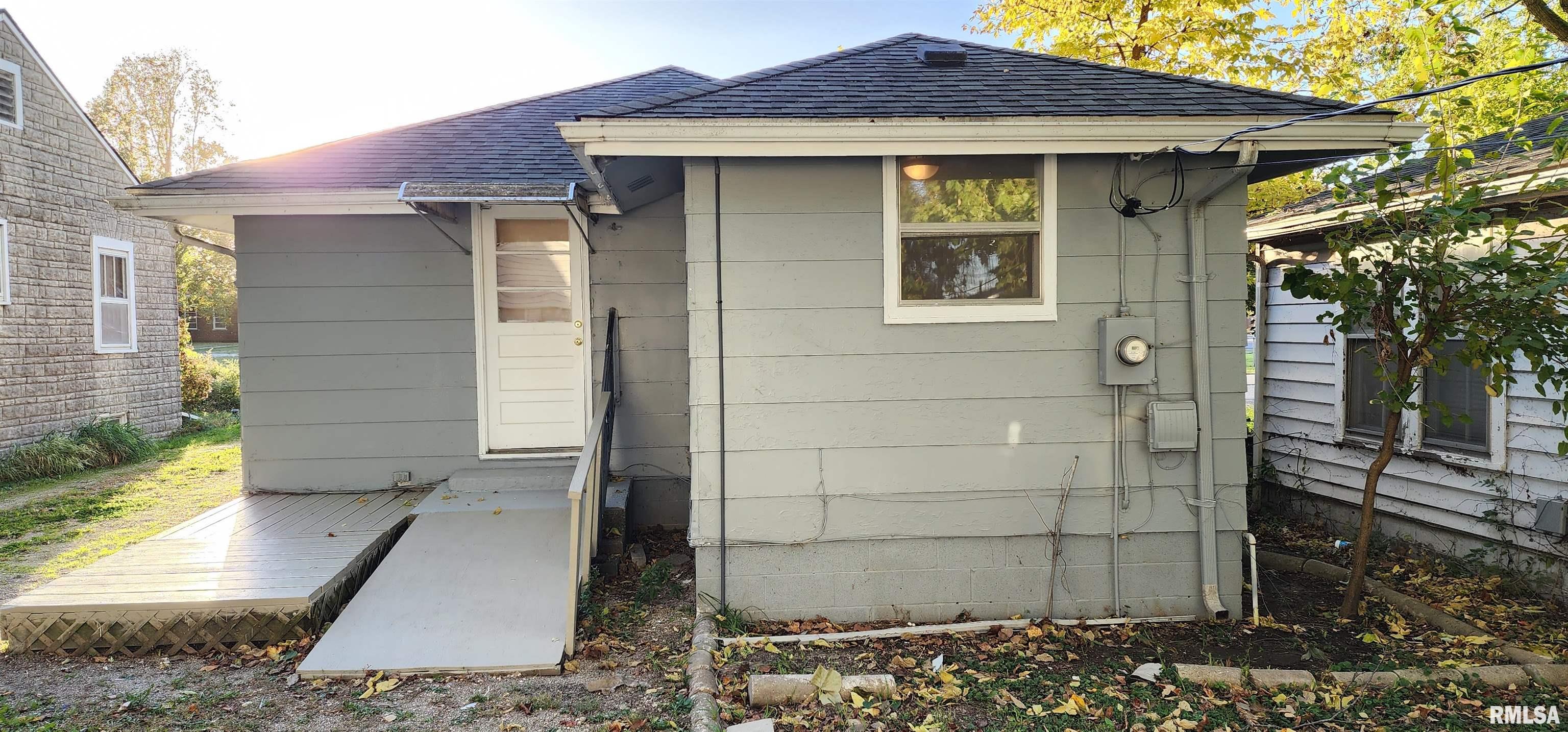 2608 South Pasfield Street Springfield, IL 62704 - Photo 2 of 25 Gallery Image 2