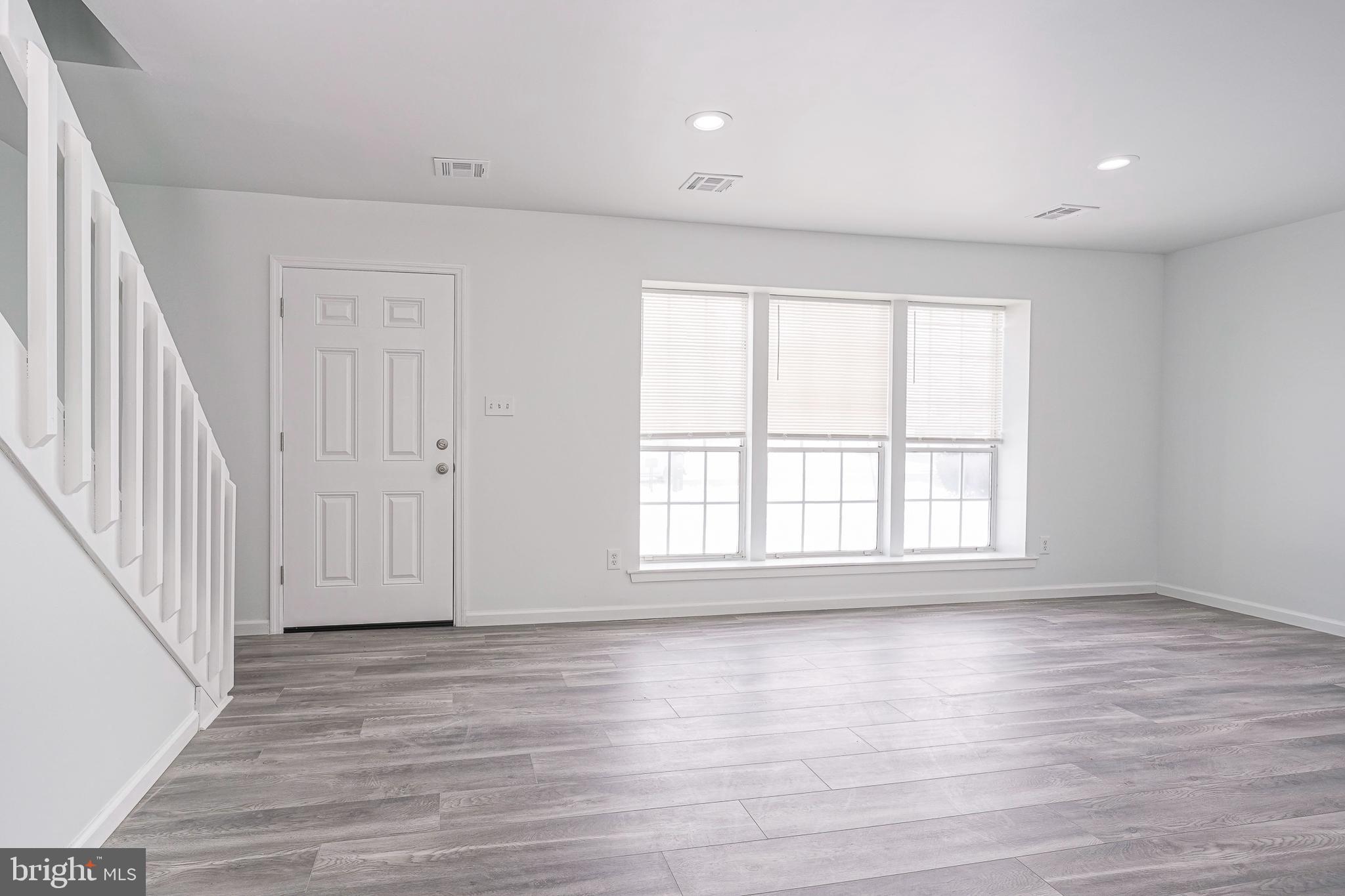 189 Crossing Way Lindenwold, NJ 08021 - Photo 3 of 30