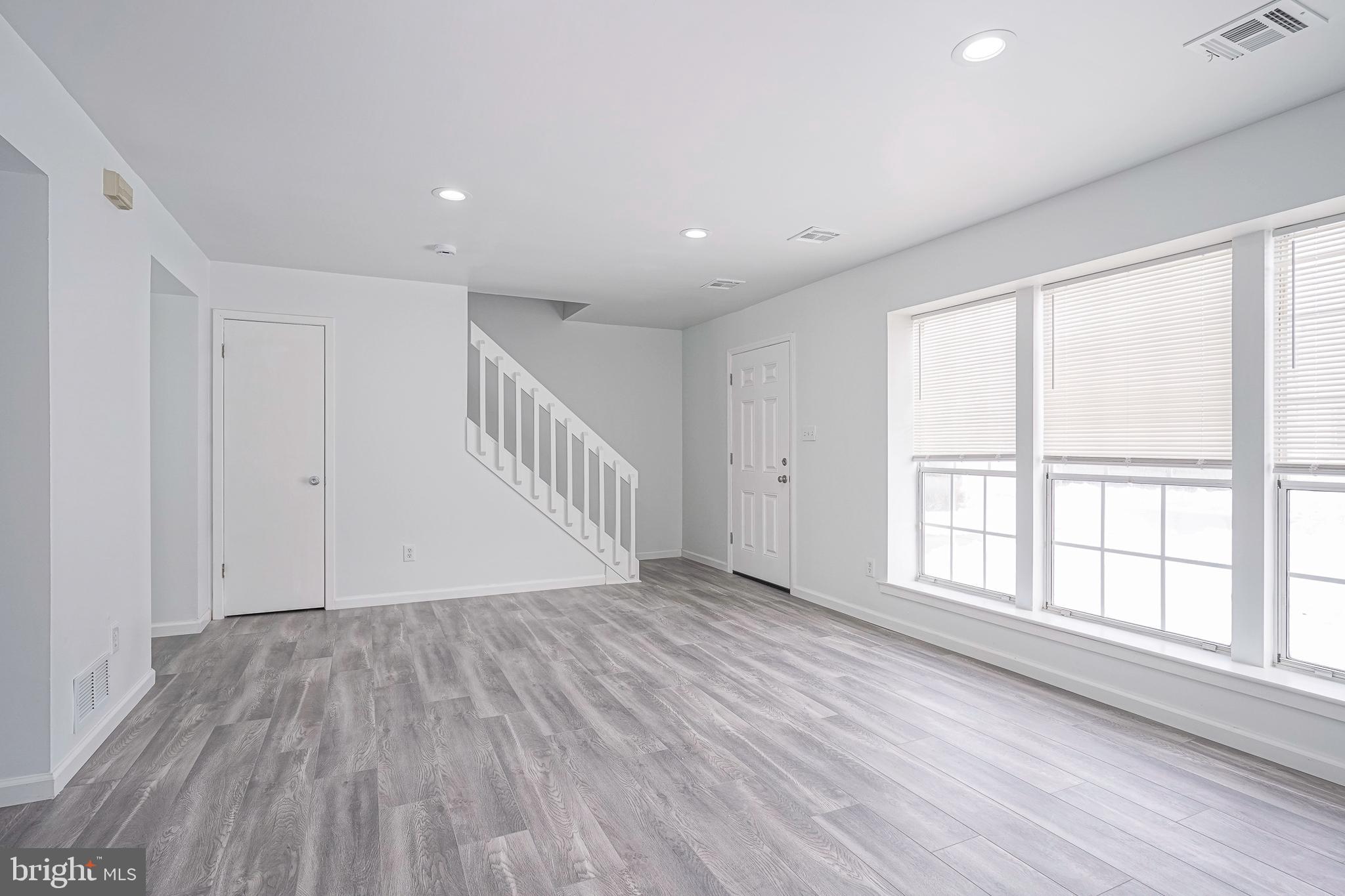 189 Crossing Way Lindenwold, NJ 08021 - Photo 4 of 30