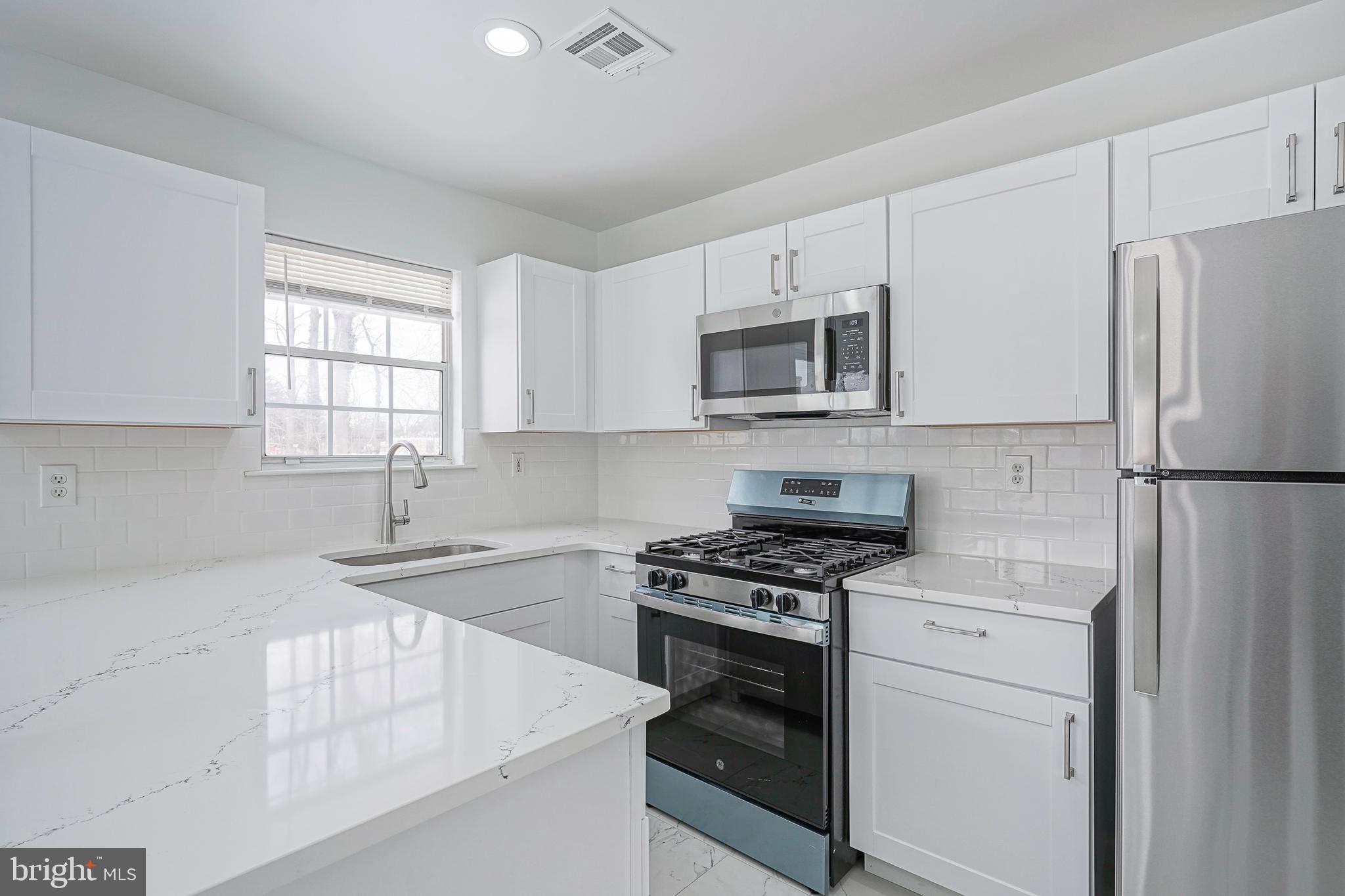 189 Crossing Way Lindenwold, NJ 08021 - Photo 6 of 30