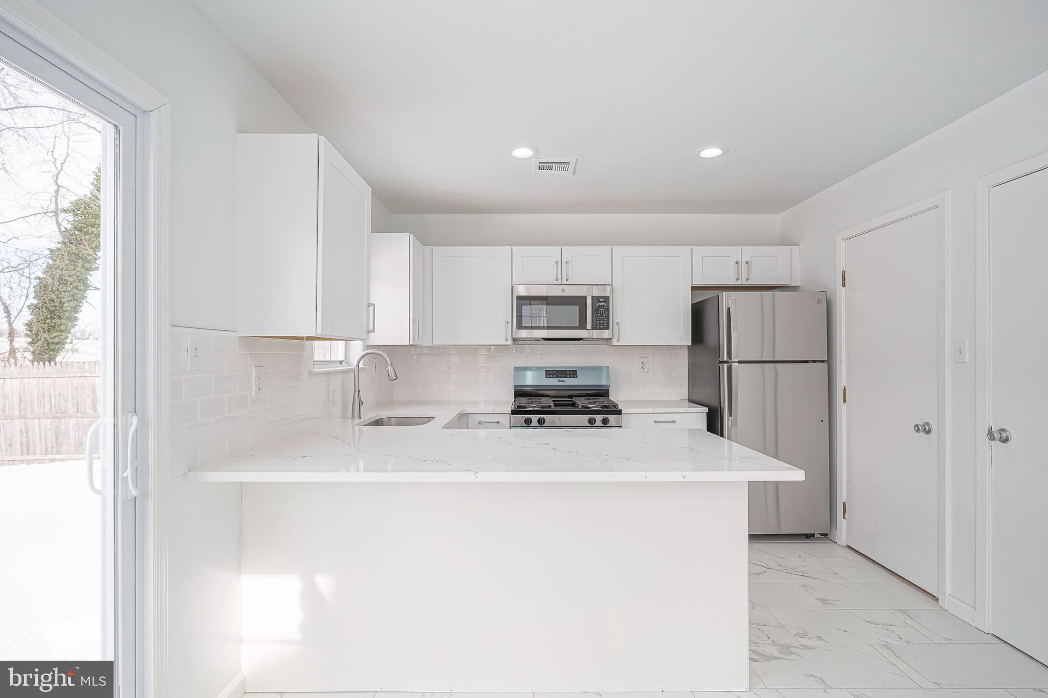 189 Crossing Way Lindenwold, NJ 08021 - Photo 9 of 30