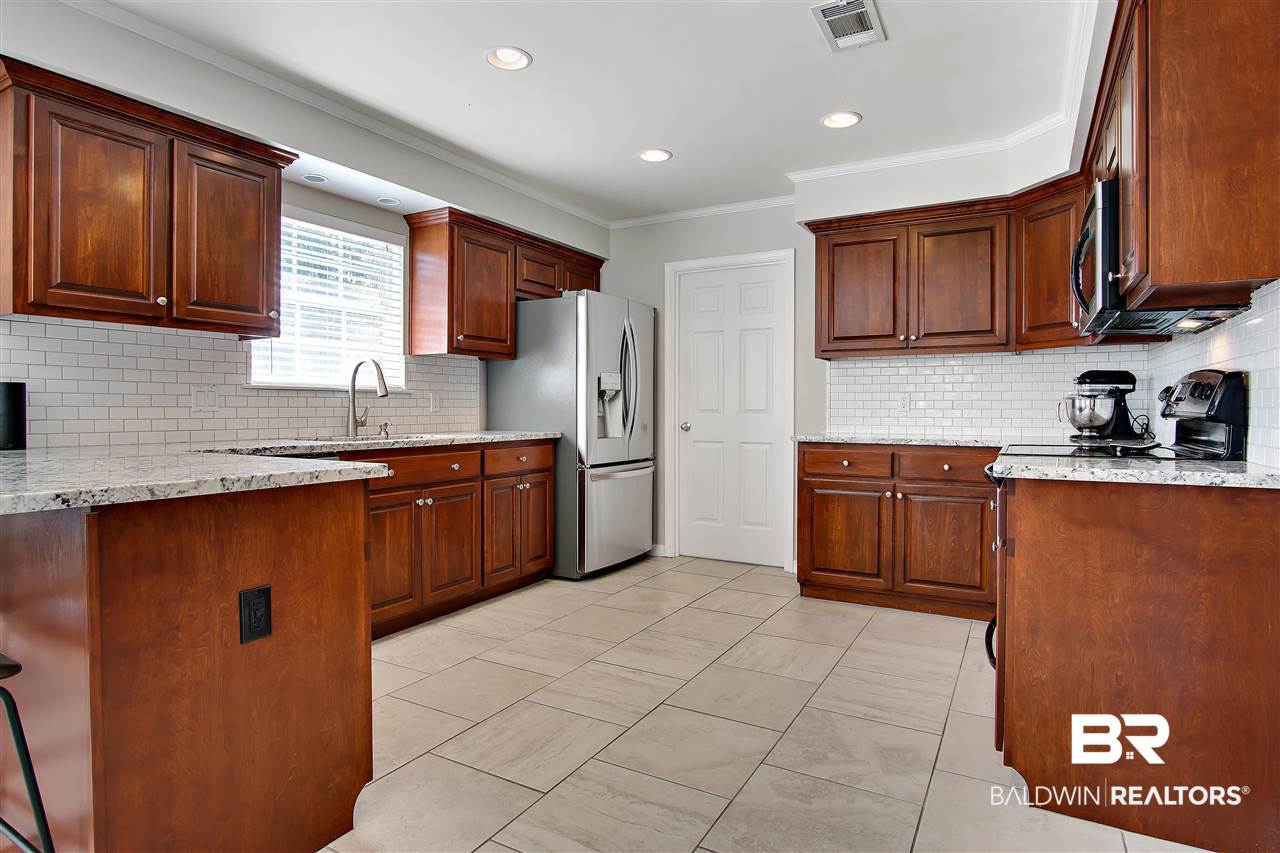 6117 Lindholm Drive South Mobile, AL 36693 - Photo 6 of 32