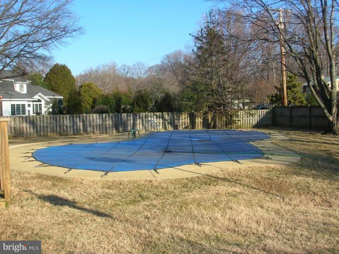 3746 Ramsgate Drive Annapolis, MD 21403 - Photo 22 of 25 Swimming Pool