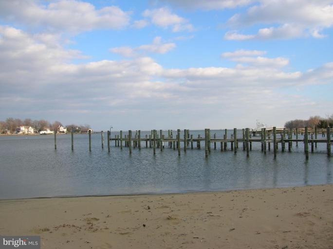 3746 Ramsgate Drive Annapolis, MD 21403 - Photo 24 of 25 Community Amenities 1
