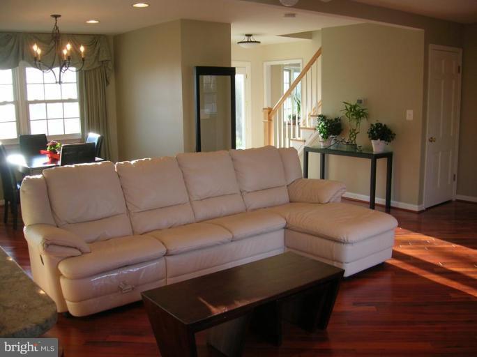 3746 Ramsgate Drive Annapolis, MD 21403 - Photo 6 of 25 Family Room #3