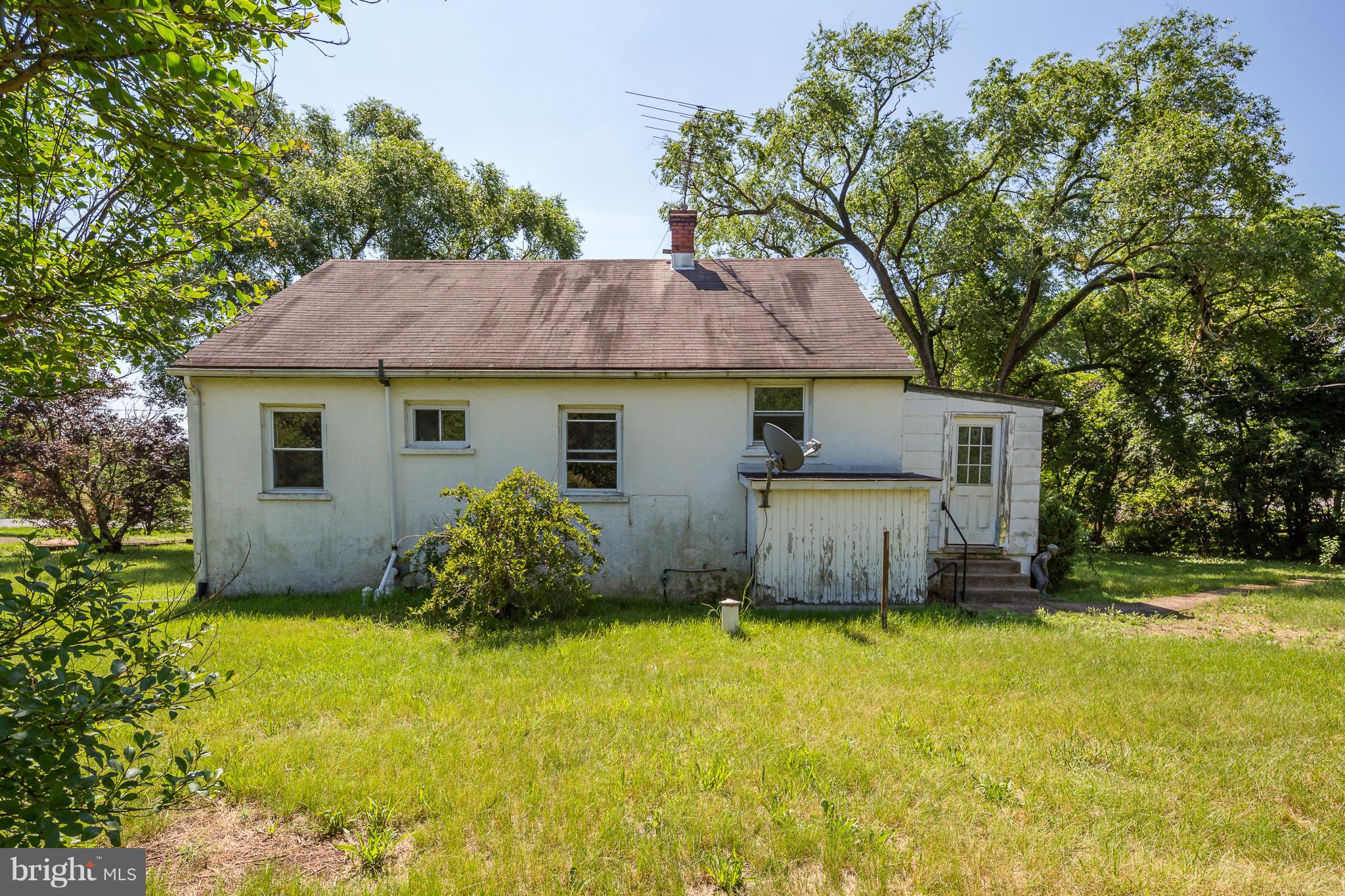 5166 Catlett Road Midland, VA 22728 - Photo 4 of 10 Exterior (Rear)