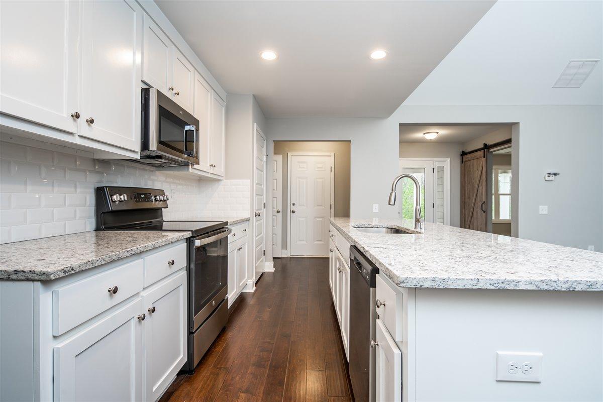 710 Springhill Drive Gray, GA 31032 - Photo 6 of 23 06-DSC03846