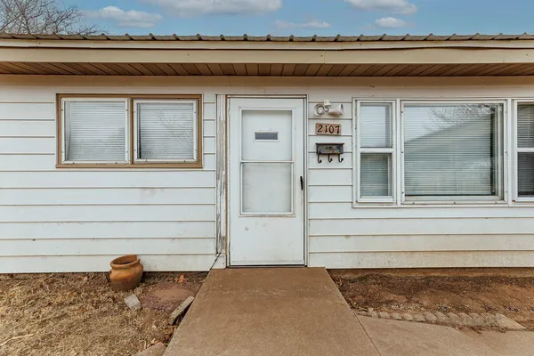 a view of a entryway of the house