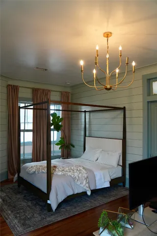 $670,000 | 409 East Morgan Avenue, Cuero, TX 77954