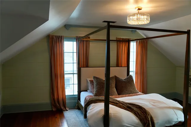 $670,000 | 409 East Morgan Avenue, Cuero, TX 77954