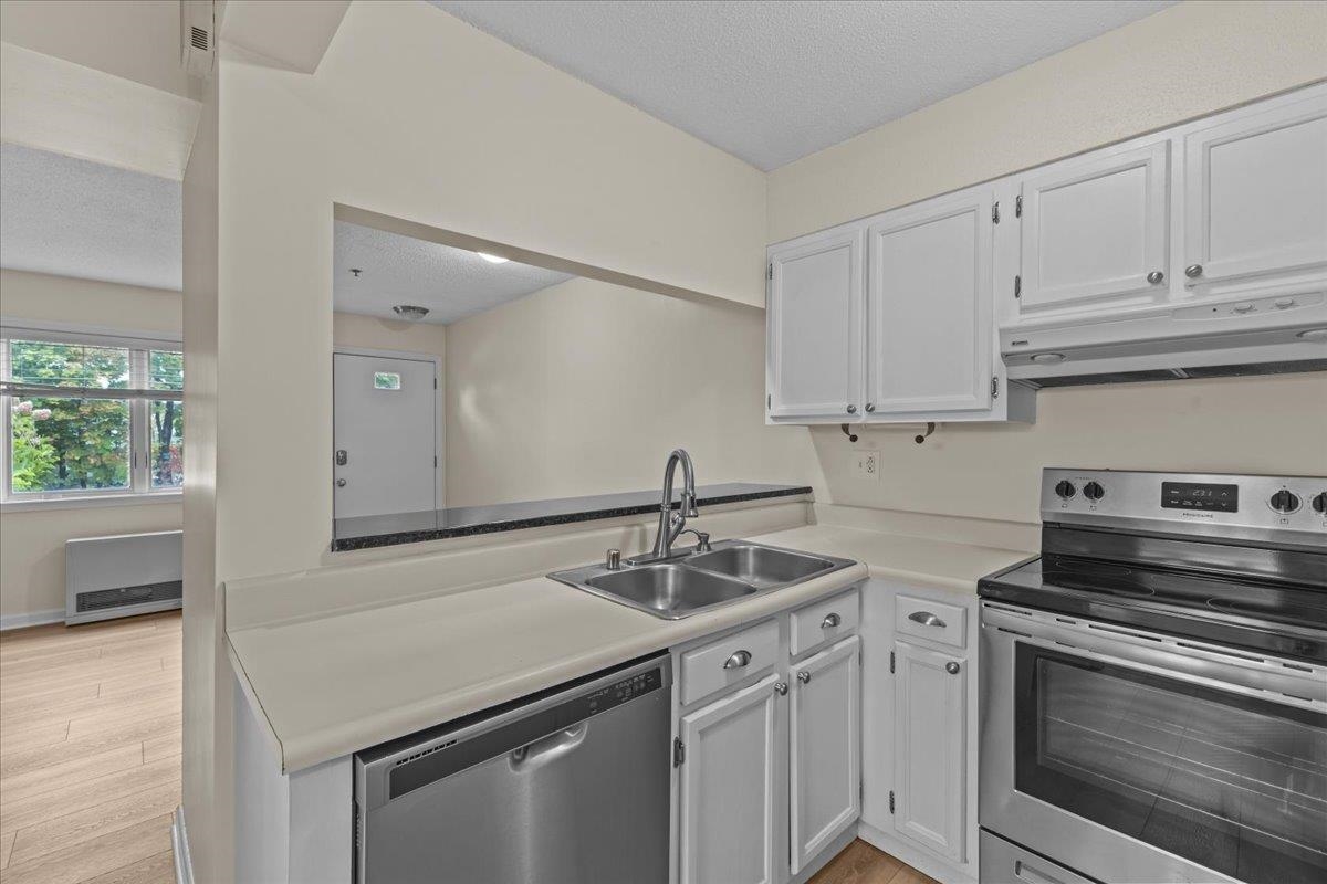 337 College Street, Unit 1 Burlington, VT 05401 - Photo 15 of 25