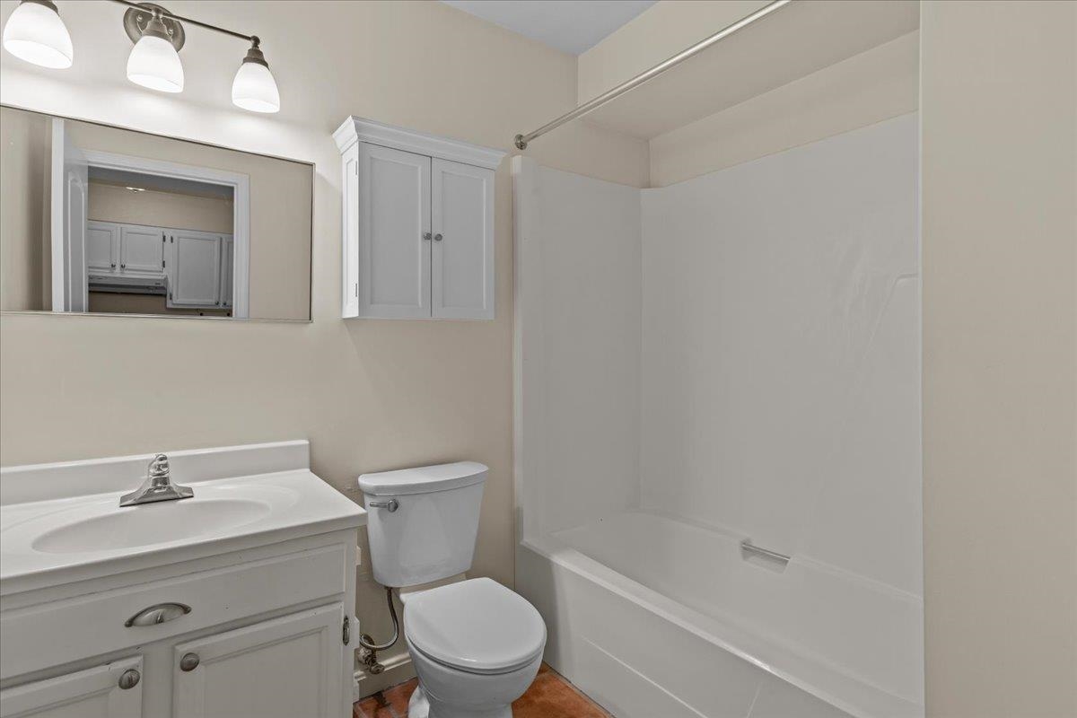 337 College Street, Unit 1 Burlington, VT 05401 - Photo 20 of 25