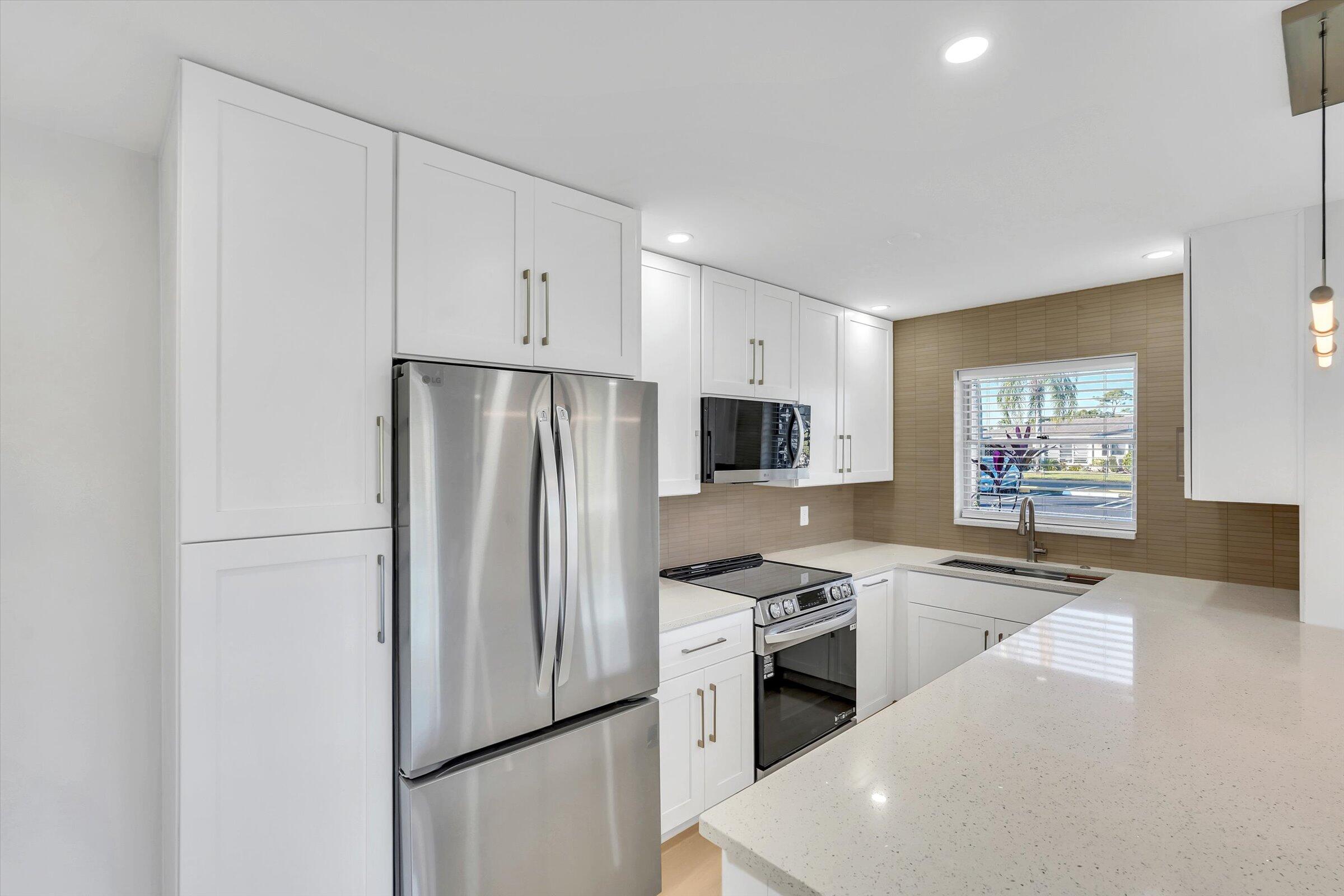 890 High Point Boulevard North, Unit A Delray Beach, FL 33445 - Photo 38 of 40 19-890 High Point Blvd N-19