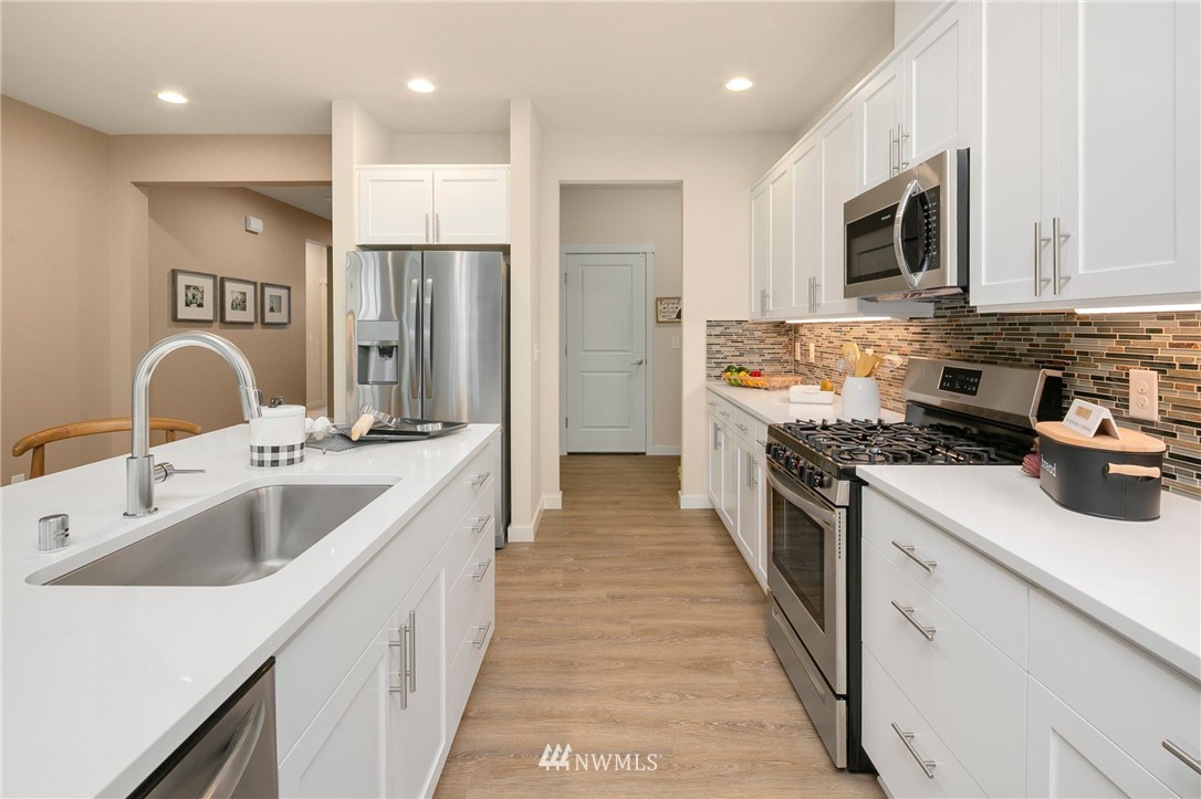 373 Partlon Street, Unit 110 Buckley, WA 98321 - Photo 11 of 23 Gallery Image 11