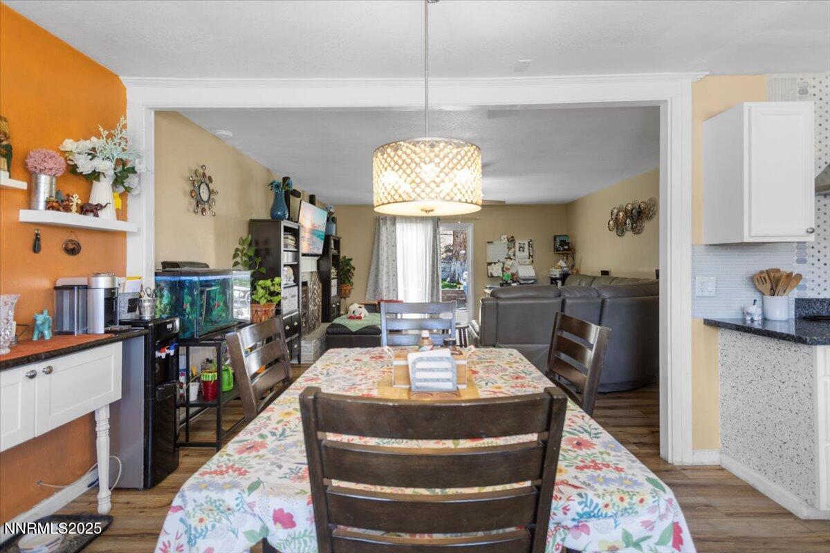 160 Cheyenne Drive Reno, NV 89521 - Photo 10 of 32 a living room with fireplace furniture and a rug