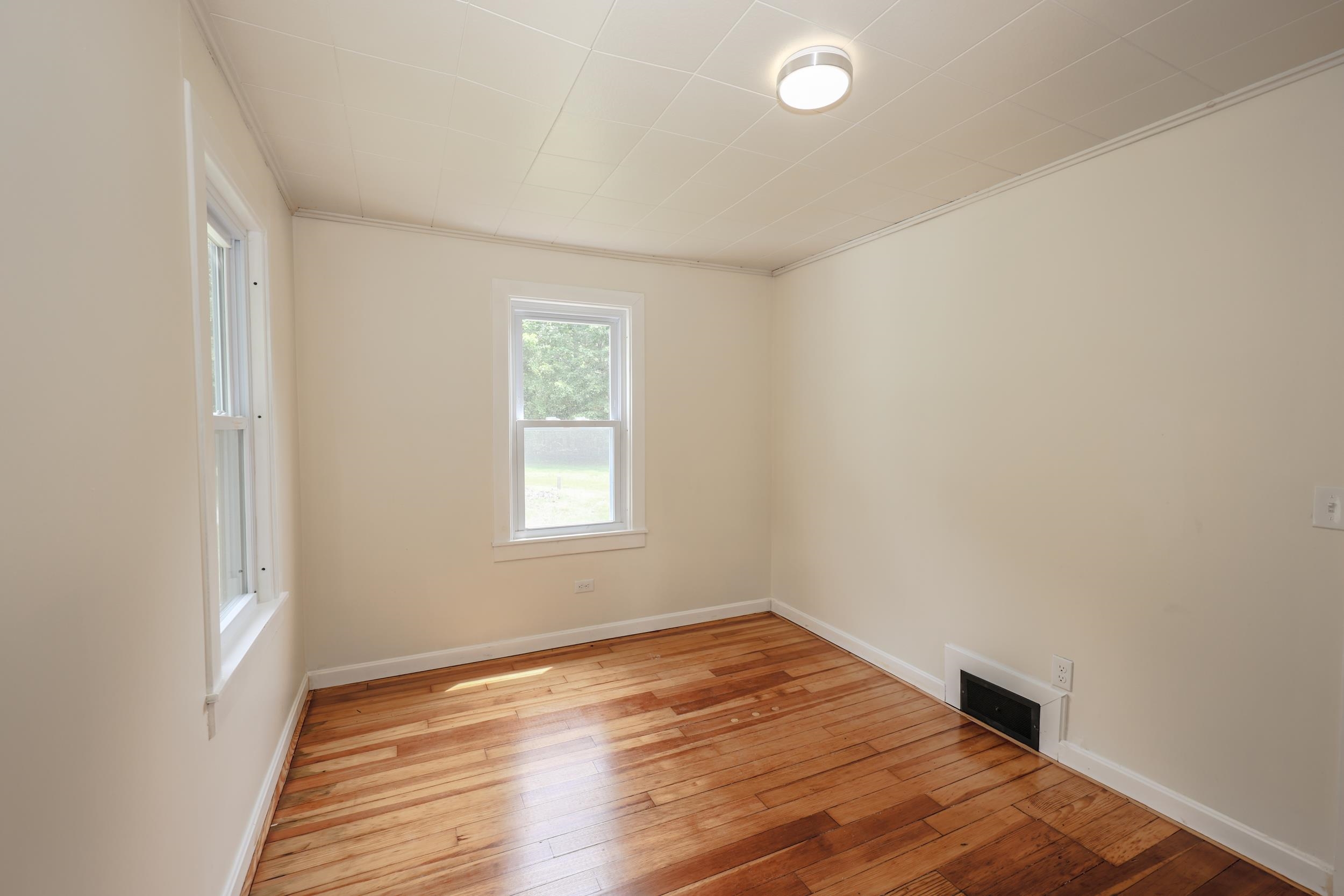 171 Eastern Avenue Rochester, NH 03867 - Photo 22 of 28