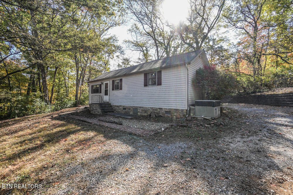 4014 Sevierville Road Maryville, TN 37804 - Photo 2 of 24 DSC03398