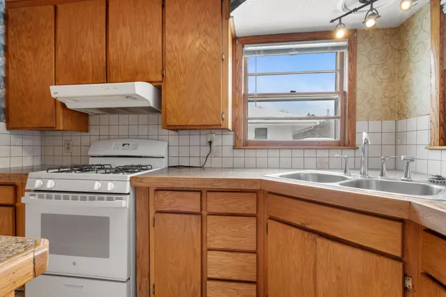 $350,000 | 718 Jackson Street, Anoka, MN 55303