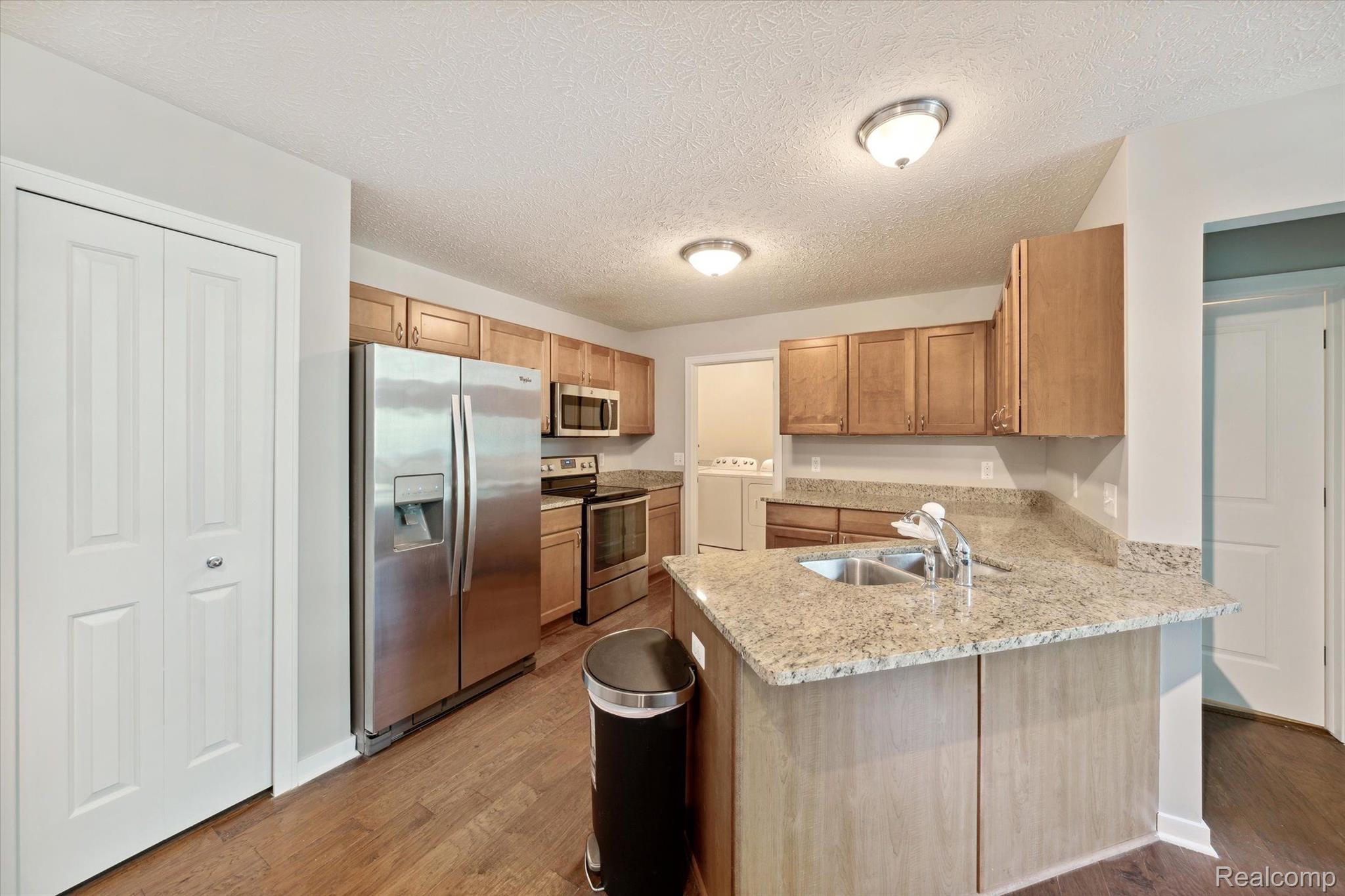 808 Spirea Howell, MI 48843 - Photo 14 of 35 Gallery Image 14