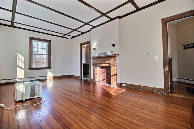 $2,000 | 19 Greenman Avenue, Unit 2, Westerly, RI 02891