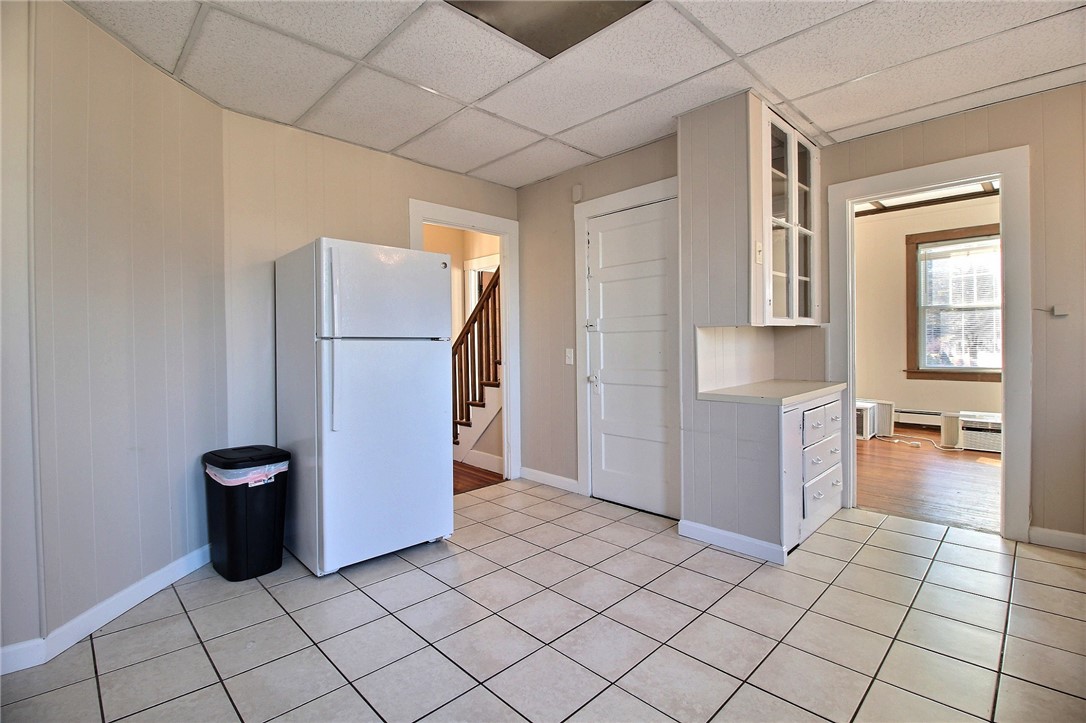 19 Greenman Avenue, Unit 2 Westerly, RI 02891 - Photo 4 of 12