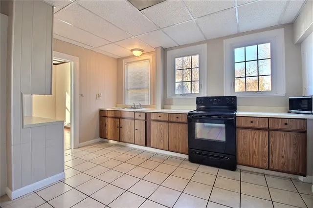 $2,000 | 19 Greenman Avenue, Unit 2, Westerly, RI 02891