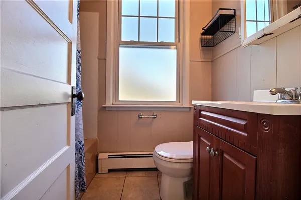 $2,000 | 19 Greenman Avenue, Unit 2, Westerly, RI 02891