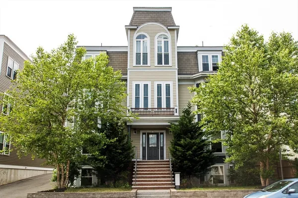 $3,900 | 111 Pleasant Street, Unit 2, Boston, MA 02125