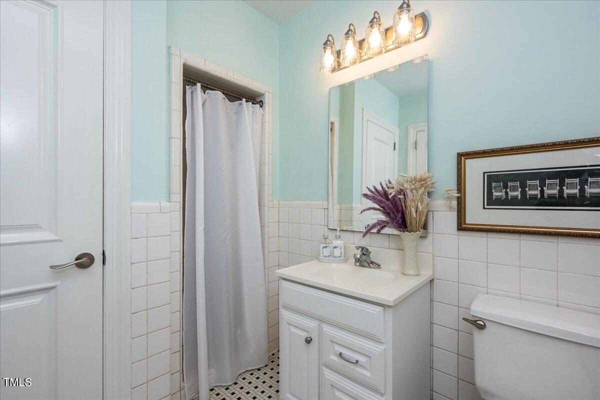 2225 Coley Forest Place Raleigh, NC 27607 - Photo 19 of 23 10-- 8