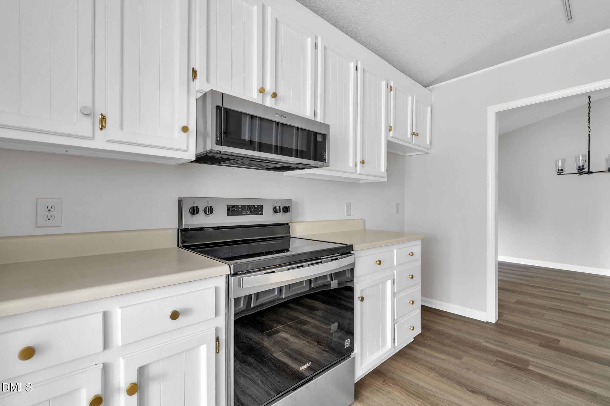 2860 Rue Sans Famille Raleigh, NC 27607 - Photo 12 of 40 Kitchen 4